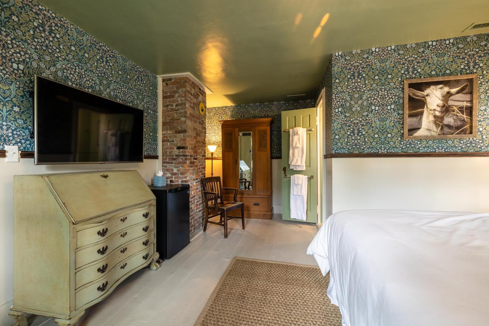 Wilder House Berkshires Bed & Breakfast Sheffield Bagian luar foto