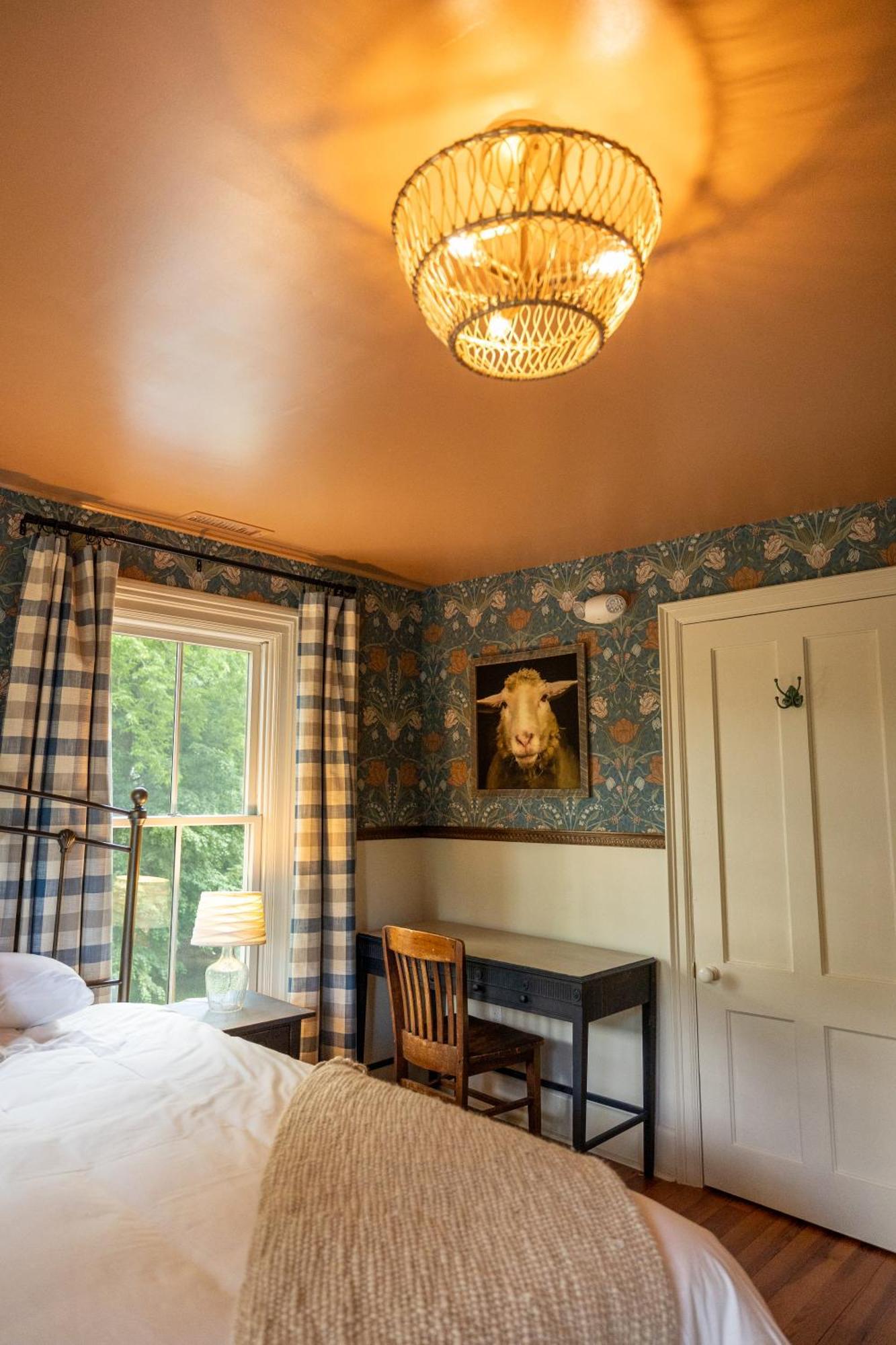 Wilder House Berkshires Bed & Breakfast Sheffield Bagian luar foto