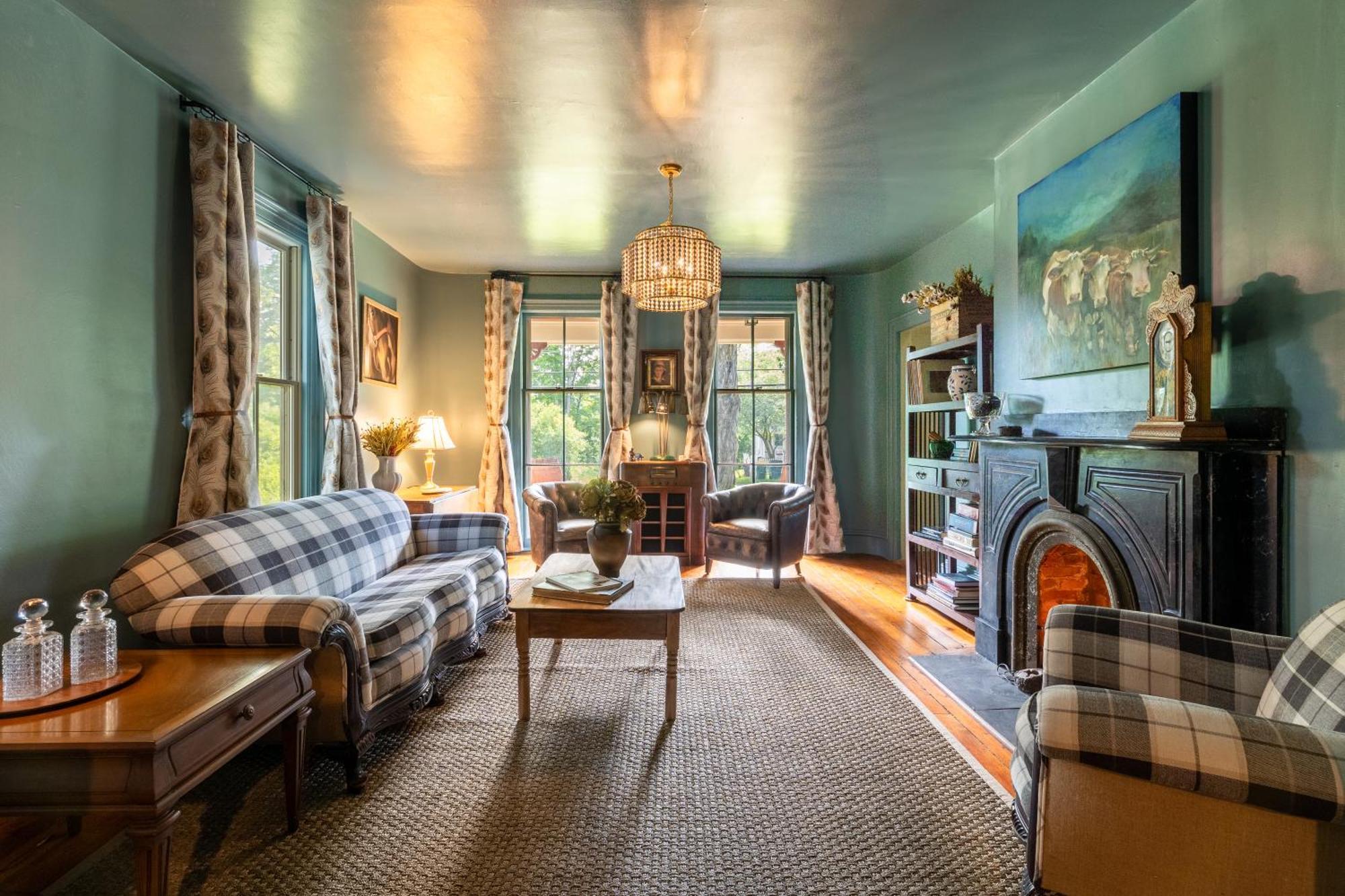 Wilder House Berkshires Bed & Breakfast Sheffield Bagian luar foto