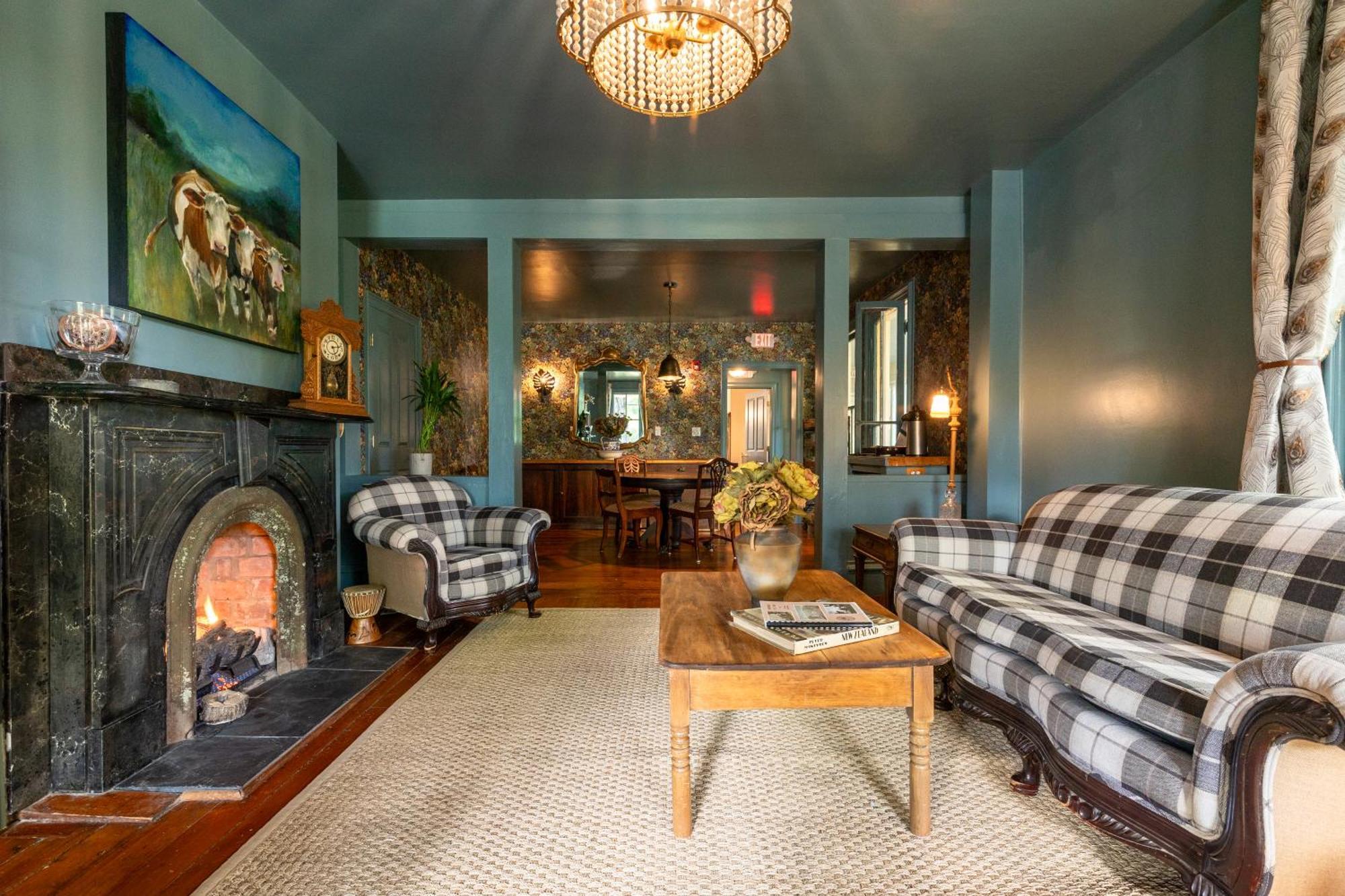 Wilder House Berkshires Bed & Breakfast Sheffield Bagian luar foto