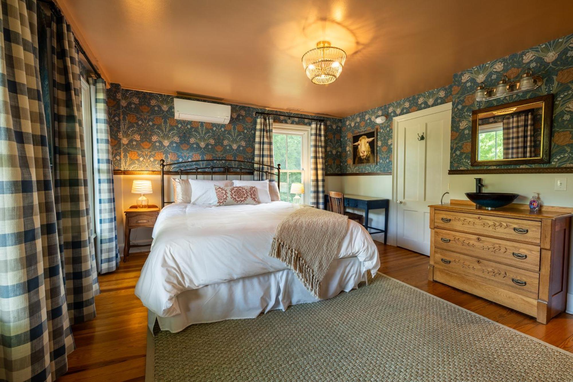 Wilder House Berkshires Bed & Breakfast Sheffield Bagian luar foto