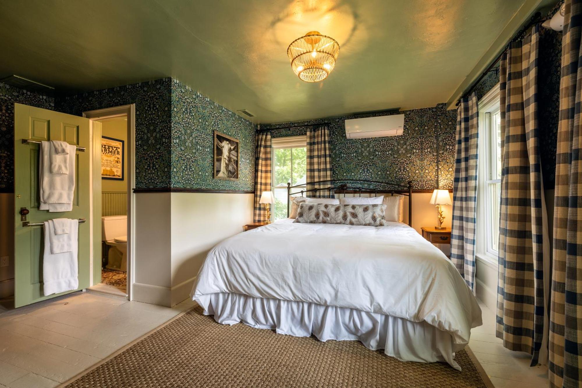 Wilder House Berkshires Bed & Breakfast Sheffield Bagian luar foto